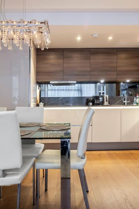 Chic Modern 1bdr Between Battersea And Chelsea Appartamento